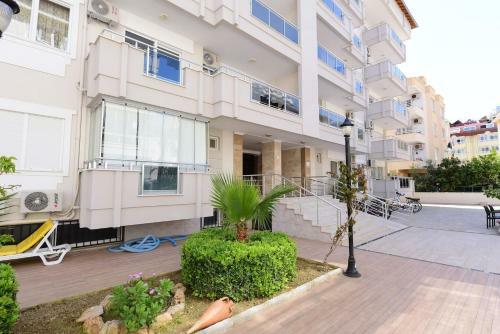 Beautiful Apartment In Oba Star Complex