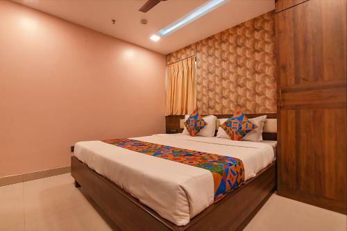 Fabhotel Prime Glorious Palace