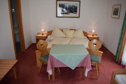 Hostal Landhaus Alpenrose - Feriendomizile Pichler