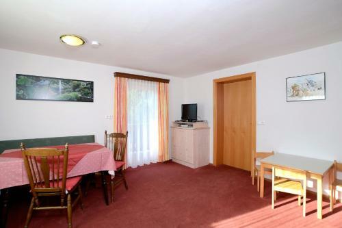 Hostal Landhaus Alpenrose - Feriendomizile Pichler