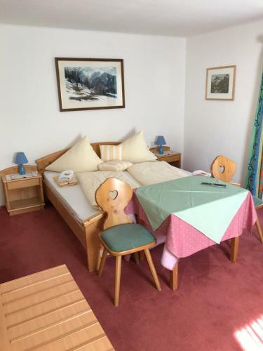 Hostal Landhaus Alpenrose - Feriendomizile Pichler