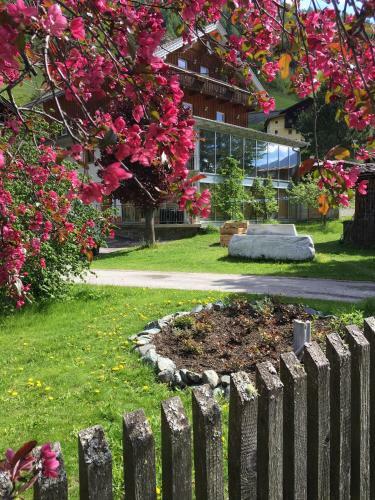 Hostal Landhaus Alpenrose - Feriendomizile Pichler