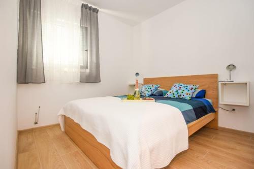 Apartments Milena 8