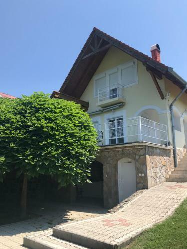 Farkas Apartman Rezi