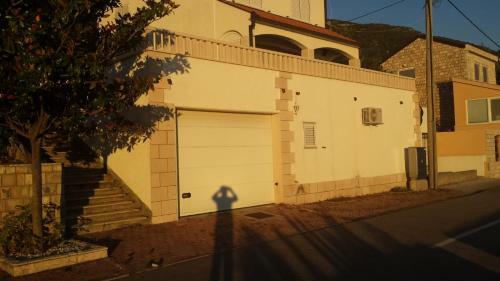 Villa M