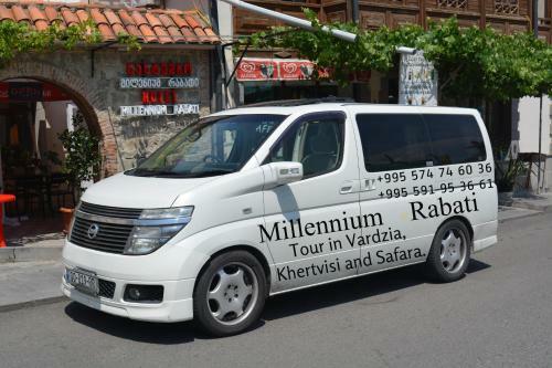 Hostal Guesthouse Millennium Rabathi