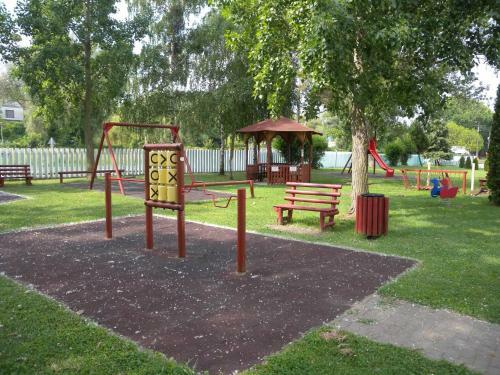 Apartment In Balatonbereny 40999