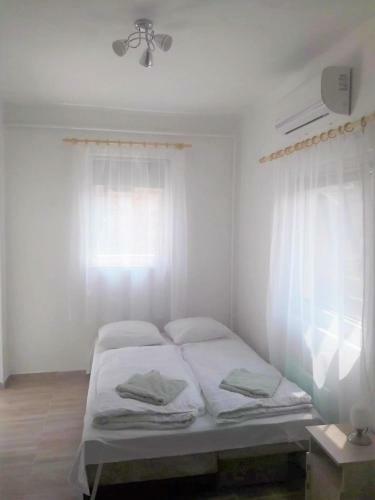 Apartment In Balatonbereny 40999