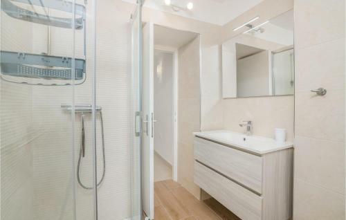 Awesome Home In Dobrinj With Wifi And 2 Bedrooms