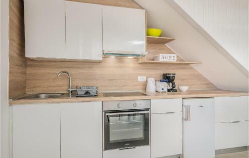 Awesome Home In Dobrinj With Wifi And 2 Bedrooms