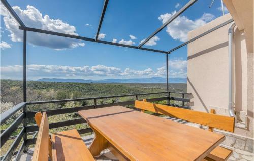 Awesome Home In Dobrinj With Wifi And 2 Bedrooms