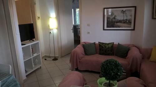 Manos House