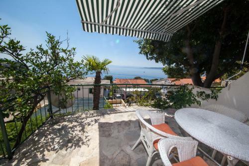 Hostal Apartments Lusi