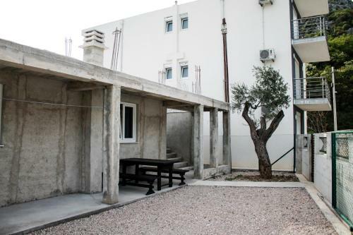 Hostal Mint Apartments