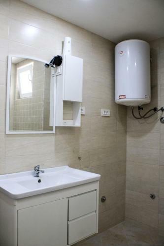 Hostal Mint Apartments