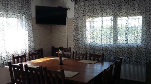 Hostal Pensiunea Lacul Albesti