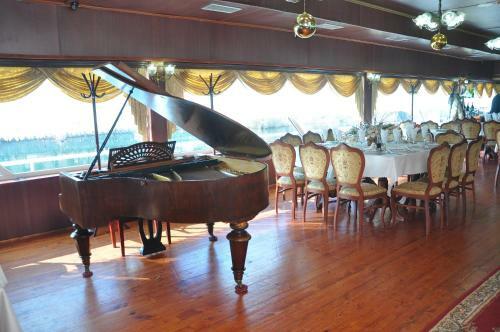 Hotel Brod Panini Veles