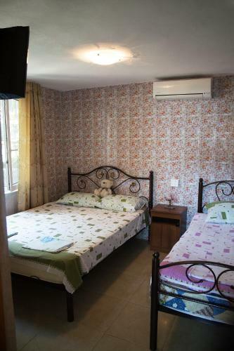Hostal Mila Guest House