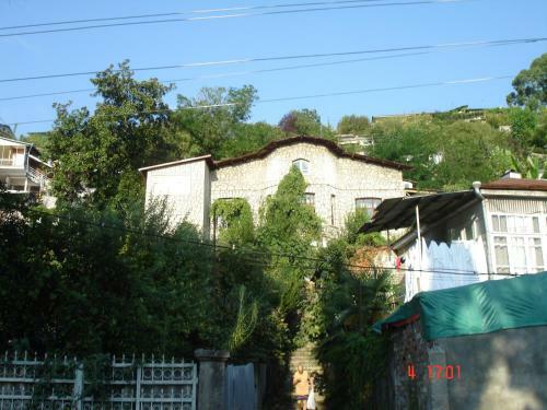 Hostal Elena Guest House