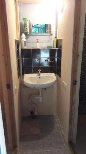 Hostal Elena Guest House