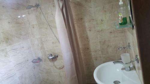 Hostal Guesthouse Neli&makho