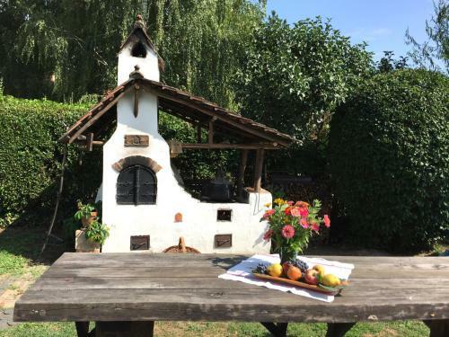 Hell�nyi Apartmanok