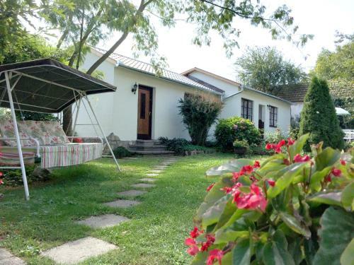 Hell�nyi Apartmanok