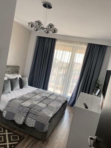 Gray Tomis Apartament