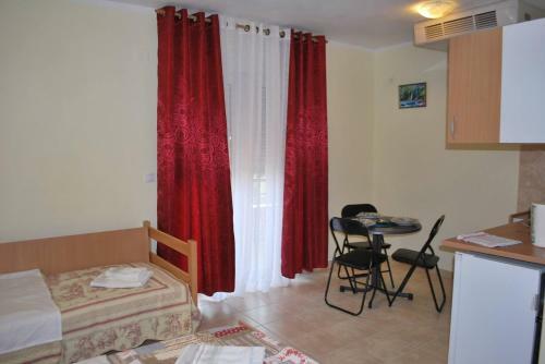 Apartamento Preno?i?te Leona
