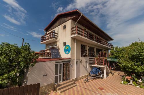 Hostal Zambilelor 3