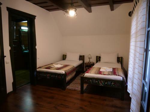 Hostal Pensiunea Yogi