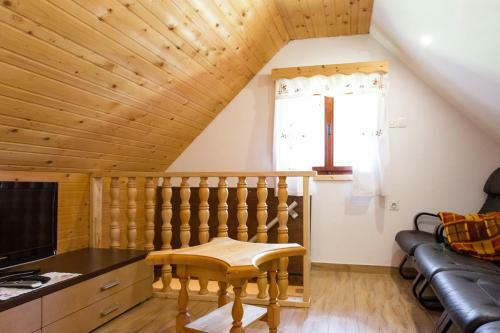 Mountain House Minka