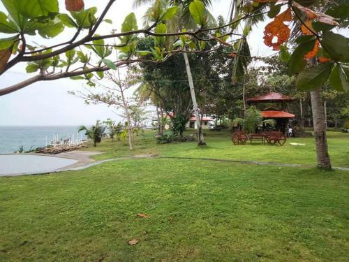 Hotel Cupid's Cabin Resort