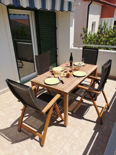 Apartments Davor