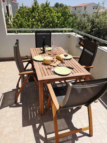 Apartments Davor