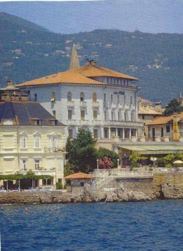 Apartment At Sea