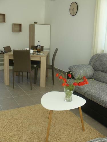 Apartamento Our Nest Accommodation