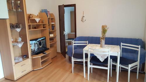 Apartments Ghedas