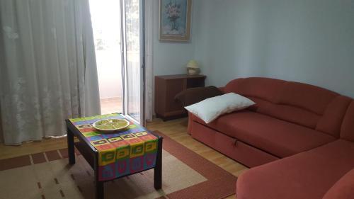 Apartments Ghedas