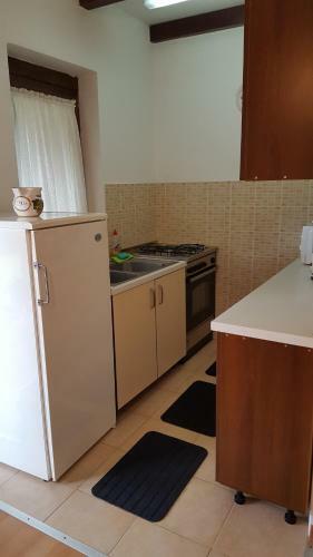 Apartments Ghedas
