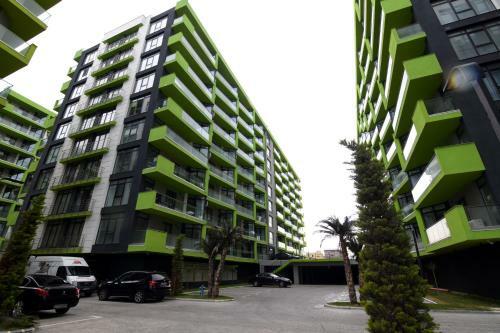 Ely's Apartments