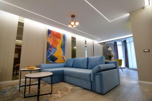 Ely's Apartments