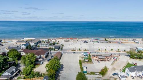 Beach1 Riverfront Resort
