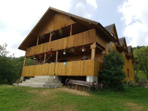 Lodge Cabana Suciu