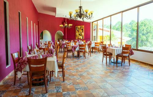 Hotel El Roble Resort