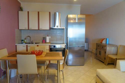 Apartamento Loutsa By The Sea