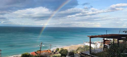 Apartamento Loutsa By The Sea