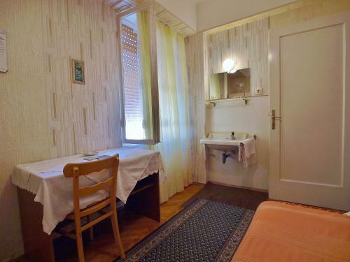 Hostal Guest House Ribaric