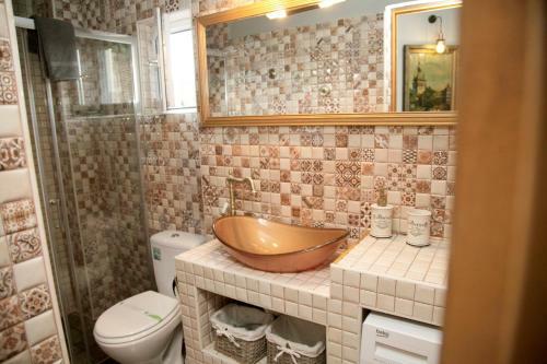 Vintage Apartment - Central 2bdr