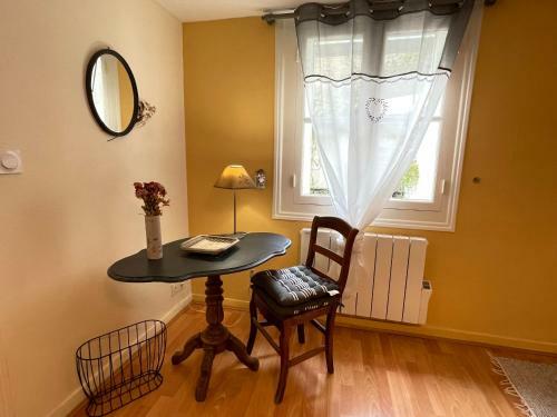 Cool Center Floral Apartment